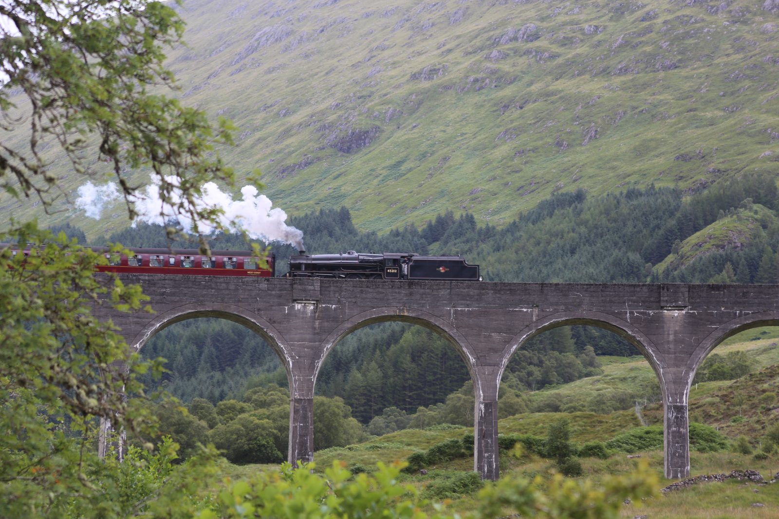Der Jacobite auf dem Glenfinnan-Viadukt